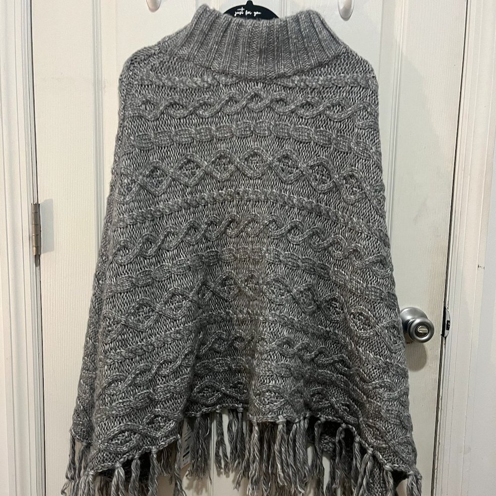 Time and Tru Poncho: Light Charcoal Grey